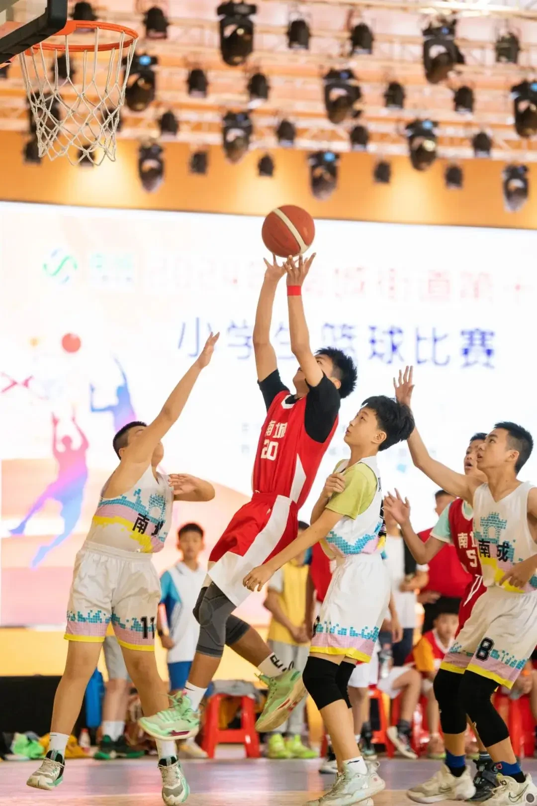 如何利用智能娱乐设备创建有趣的篮球训练挑战_2